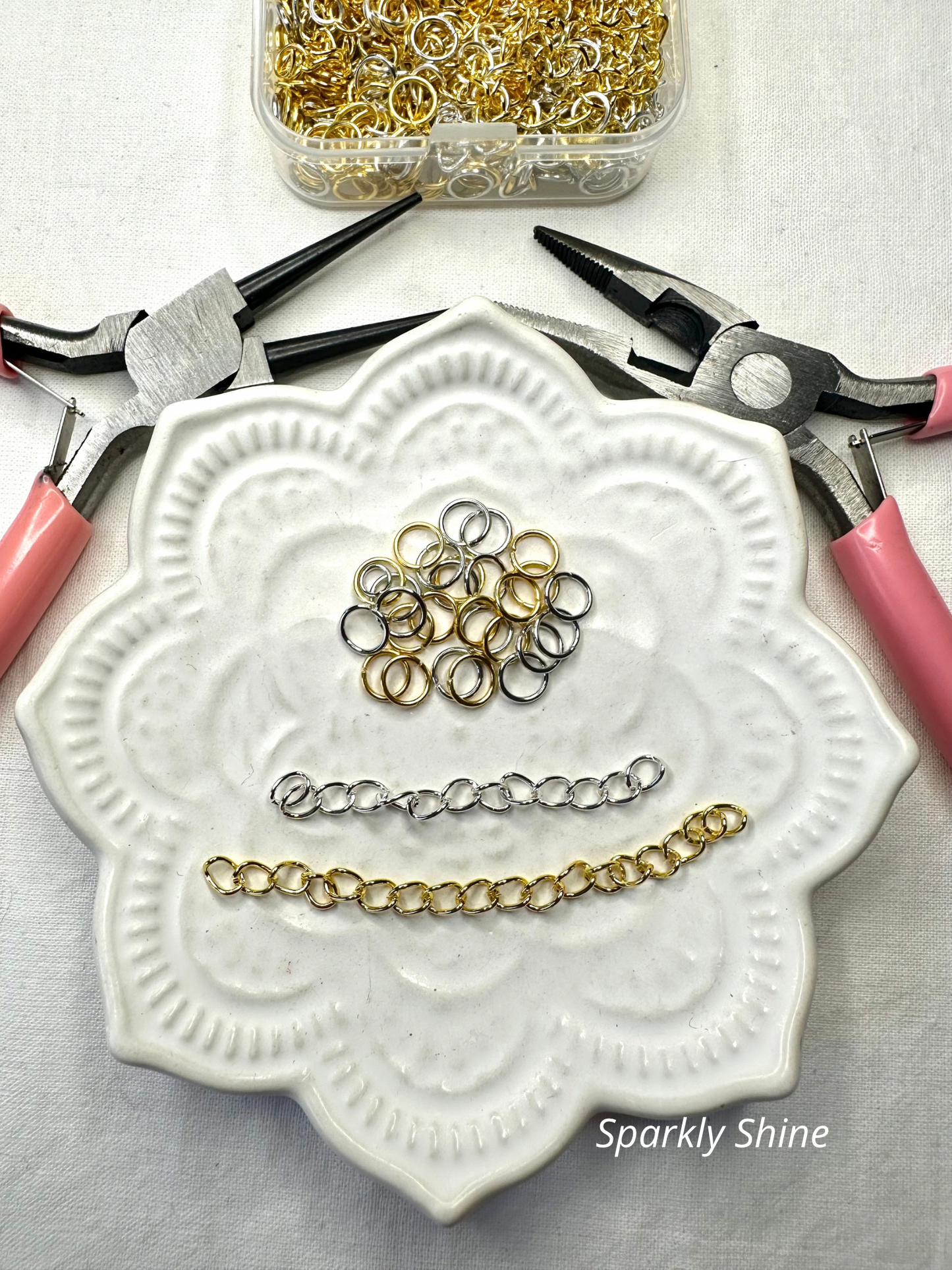Deux pinces pour Anneaux + Une boite d'Anneaux + Chaines Mix Argenté/Doré